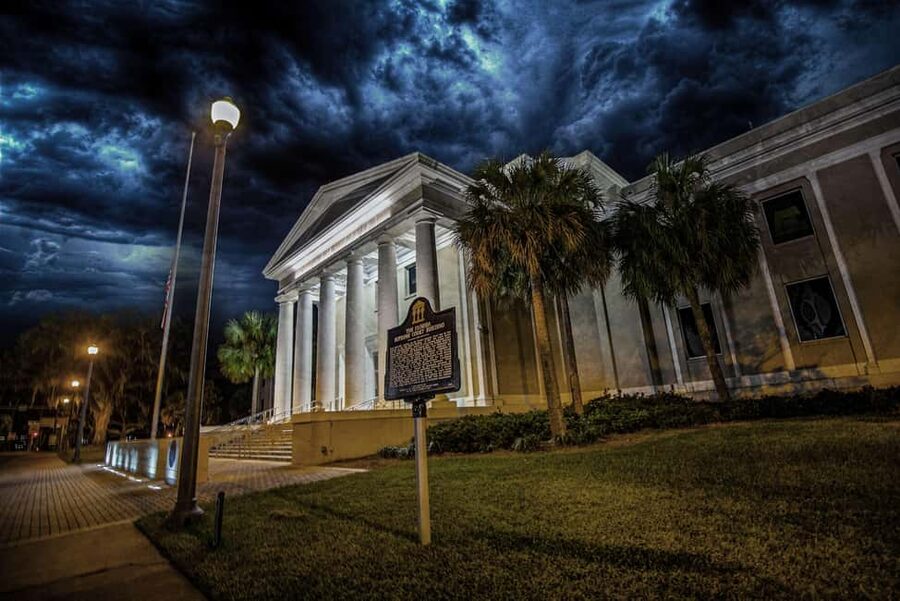 Treacherous Tallahassee Ghost Tours - Ted Bundy’s apartment and the haunted tree