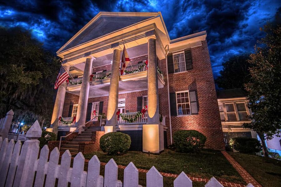 Treacherous Tallahassee Ghost Tours - The cemetery and the quieter side of the walk