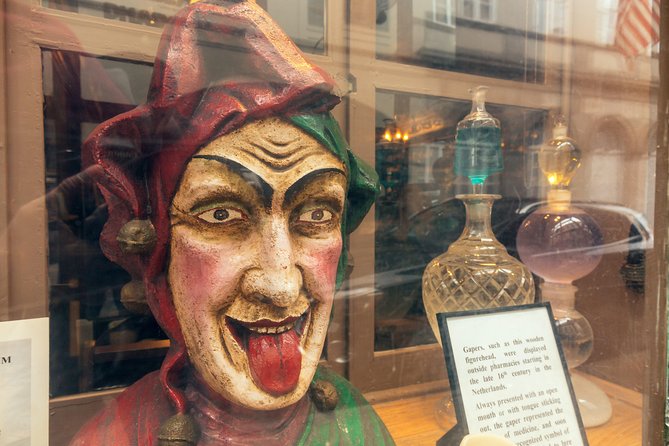 Treasures of New Orleans: Ghosts & Voodoo Private Tour - A ghost tour that also explains New Orleans