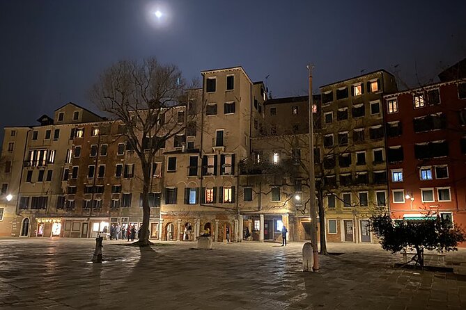Venice Ghostly Legends Explore on Foot - Castello: from hotel streets to local Venice