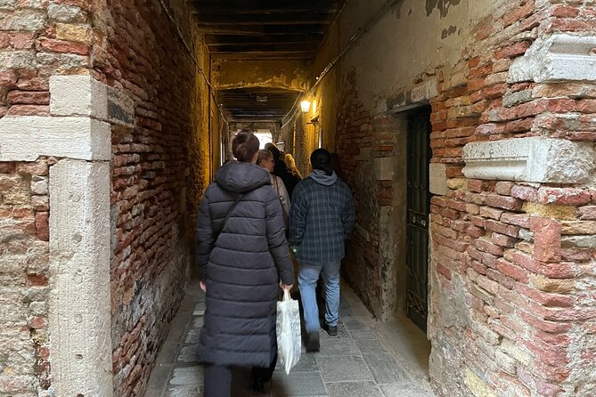 Venice: Ghosts & Murders - Mysterious Tales of San Marco Area - Finishing in Piazza San Marco