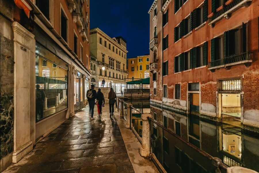 Venice: The Ghost & Legends Walking Tour - Campo San Giovanni e Paolo and Venice’s grand past
