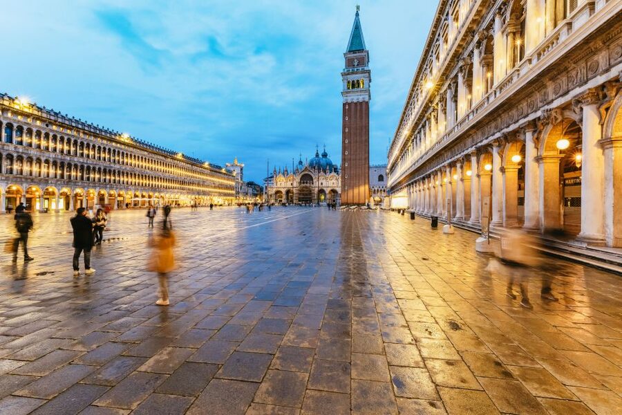 Venice: The Ghost & Legends Walking Tour - Castello: doges, noble families, and political plots