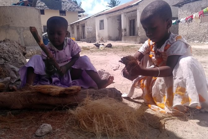 Village Tour With Witch Doctor Visit - Women’s handicrafts and the value of local work