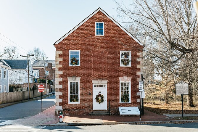 Virginia: Ghosts of Fredericksburg Self-Guided Walking Audio Tour - Lewis Store and the town’s commercial past
