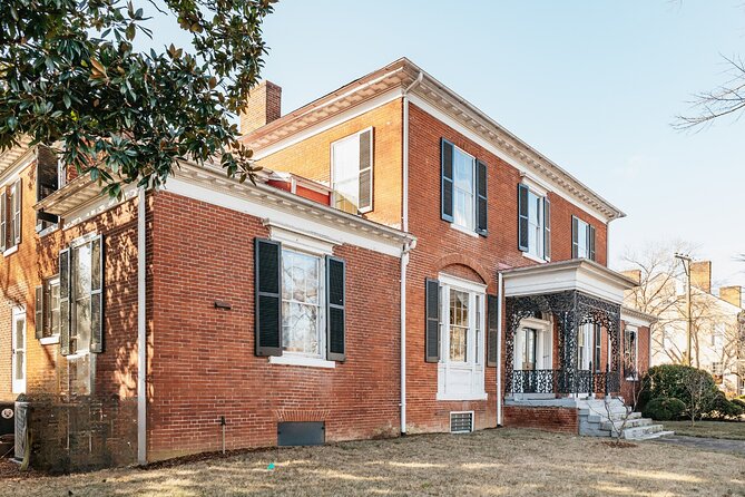 Virginia: Ghosts of Fredericksburg Self-Guided Walking Audio Tour - Mary Washington House, where family history takes center stage