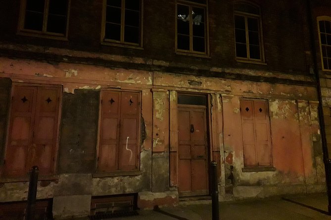 Visit Jack the Ripper in French - Brick Lane and a changing neighborhood
