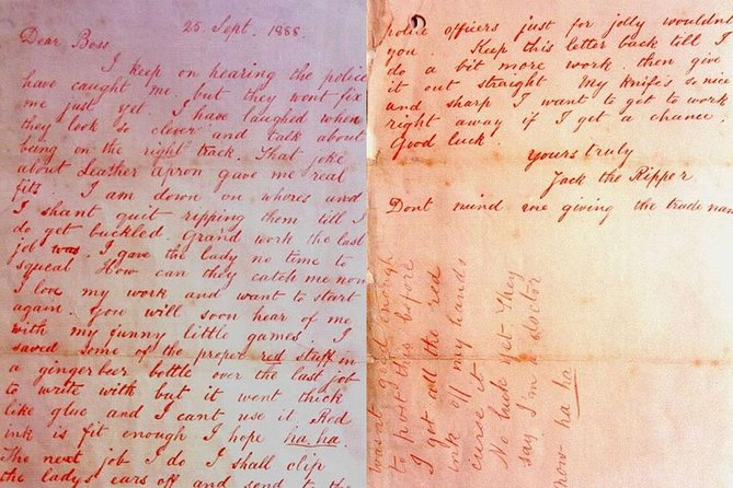 Visit Jack the Ripper in French - Artillery Passage and the narrow-street mood