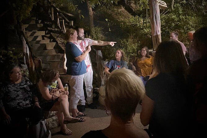 Waco's Haunts and Legends Mobile Ghost Tour - Surprise stops and the Sturges House