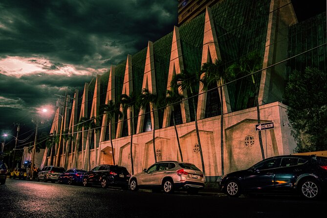 Waikiki Ghost Tour: Torches & Terrors - What $32 buys you