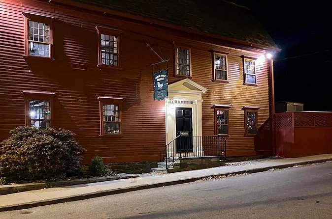 Walking Ghost Tour Through Newport RI - Eisenhower Park and the Outlook Inn