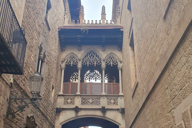 Walking Tour Mysteries and Legends of Barcelona and its Ghosts - Starting at Carrer d’Estruc and the House of Severed Heads