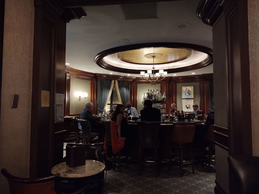 Washington DC: Ghosts Boos and Booze Haunted Pub Crawl - Four pubs, cocktails, mocktails, and drinking games