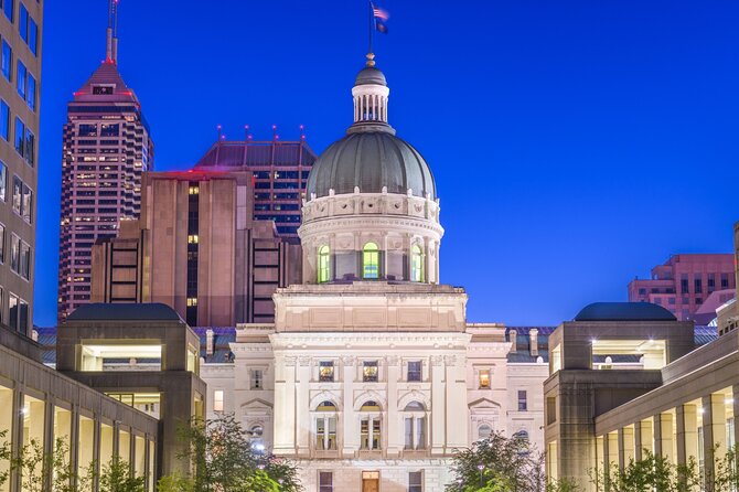 Wicked Wraiths of White River: Indianapolis Ghost Tour - Monument Circle after dark