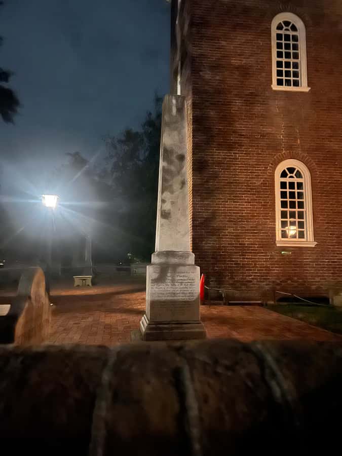 Williamsburg: Dead of Night Tour with Paranormal Equipment - The Jail House and reports of strange activity