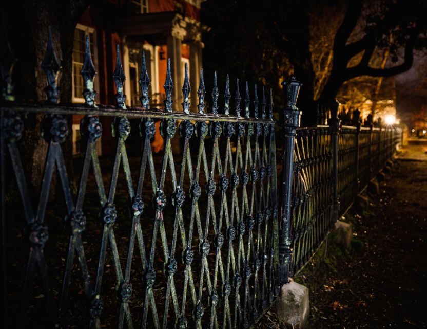 Williamsburg: Echoes of Twilight Late-Night Ghost Tour - The Peyton Randolph House finale