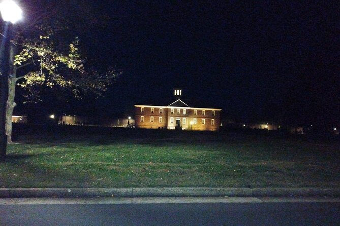 Williamsburg Ghosts, Witches and Pirates Tour - Peyton Randolph House and the haunted landmarks