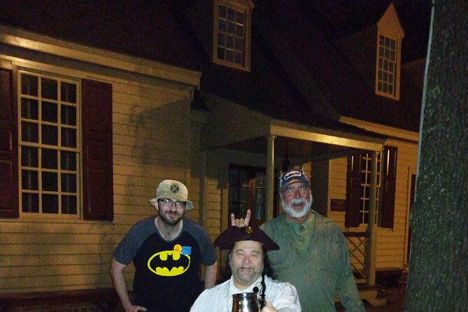 Williamsburg Ghosts, Witches and Pirates Tour - The guides make or break the evening