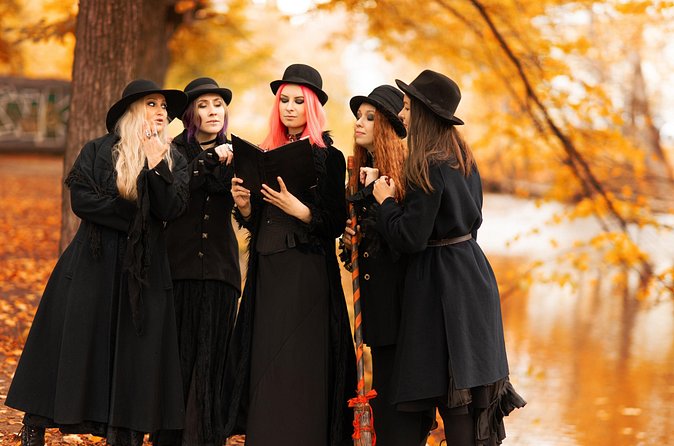 Witches Coven Walking Tour in New Orleans - What the guides add to the experience