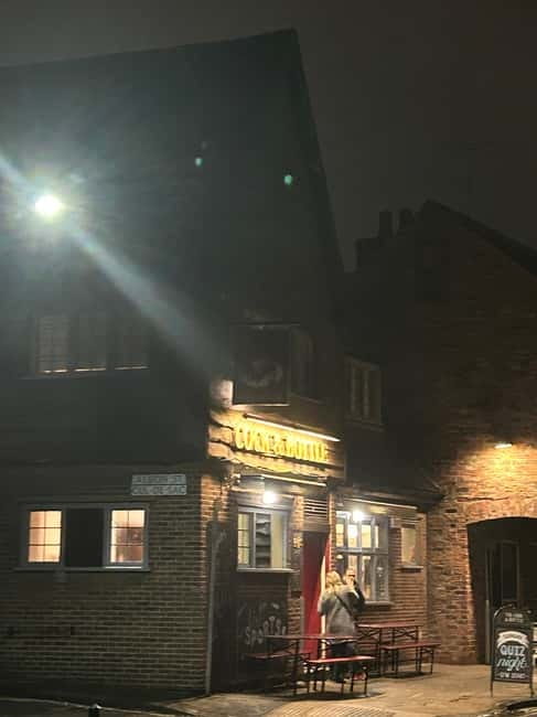 York: Forbidden Chronicles Ghosts and History Tour - What the stops feel like in practice