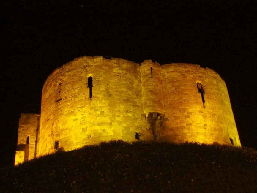 York : Private Ghost Hunt - Why a private York ghost walk feels different