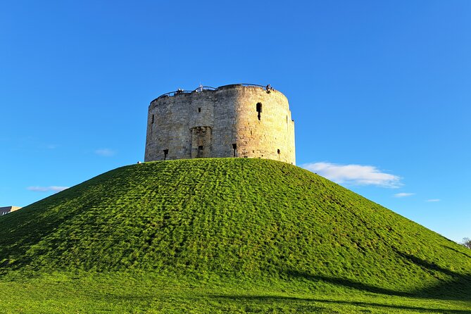 York's Famous Ghosts Smartphone App walking tour - York’s dark side, told from your phone